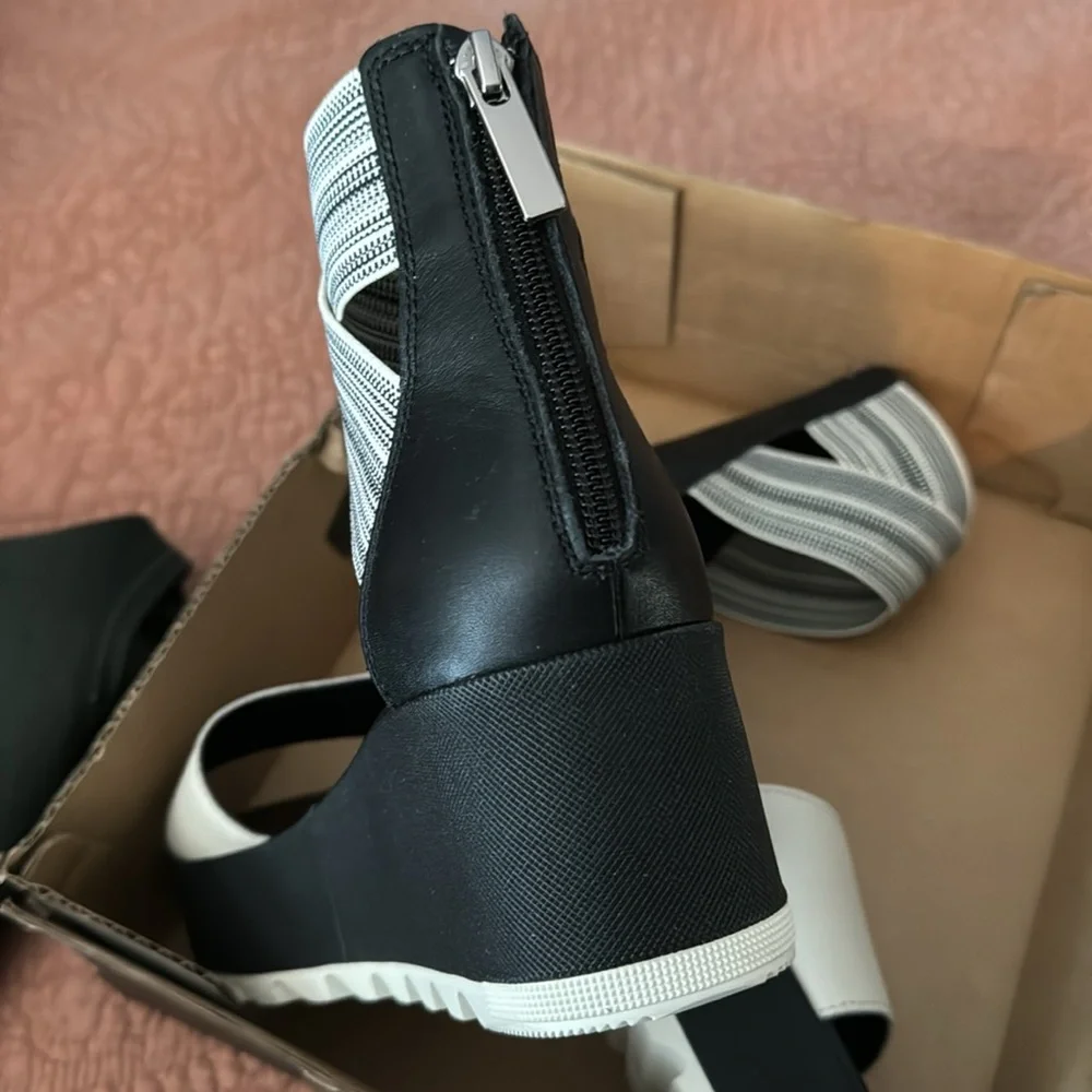 Women NIB Sorel Sandals - Picture 4 of 4